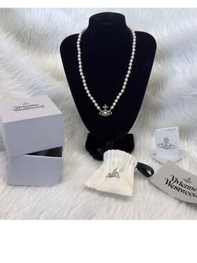 Vivienne Westwood Olympia Pearl Necklace With Box Dust Bag Orb Gold colored Gift